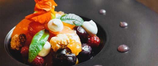 Fleurs&#x20;comestibles&#x20;fra&#x00EE;ches&#x20;dans&#x20;les&#x20;plus&#x20;belles&#x20;assiettes&#x20;des&#x20;chefs&#x20;&#x21;
