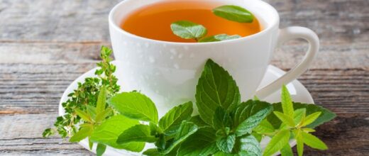 F&#x00E9;vrier,&#x20;la&#x20;p&#x00E9;riode&#x20;id&#x00E9;ale&#x20;pour&#x20;r&#x00E9;aliser&#x20;des&#x20;tisanes&#x20;aux&#x20;herbes&#x20;aromatiques